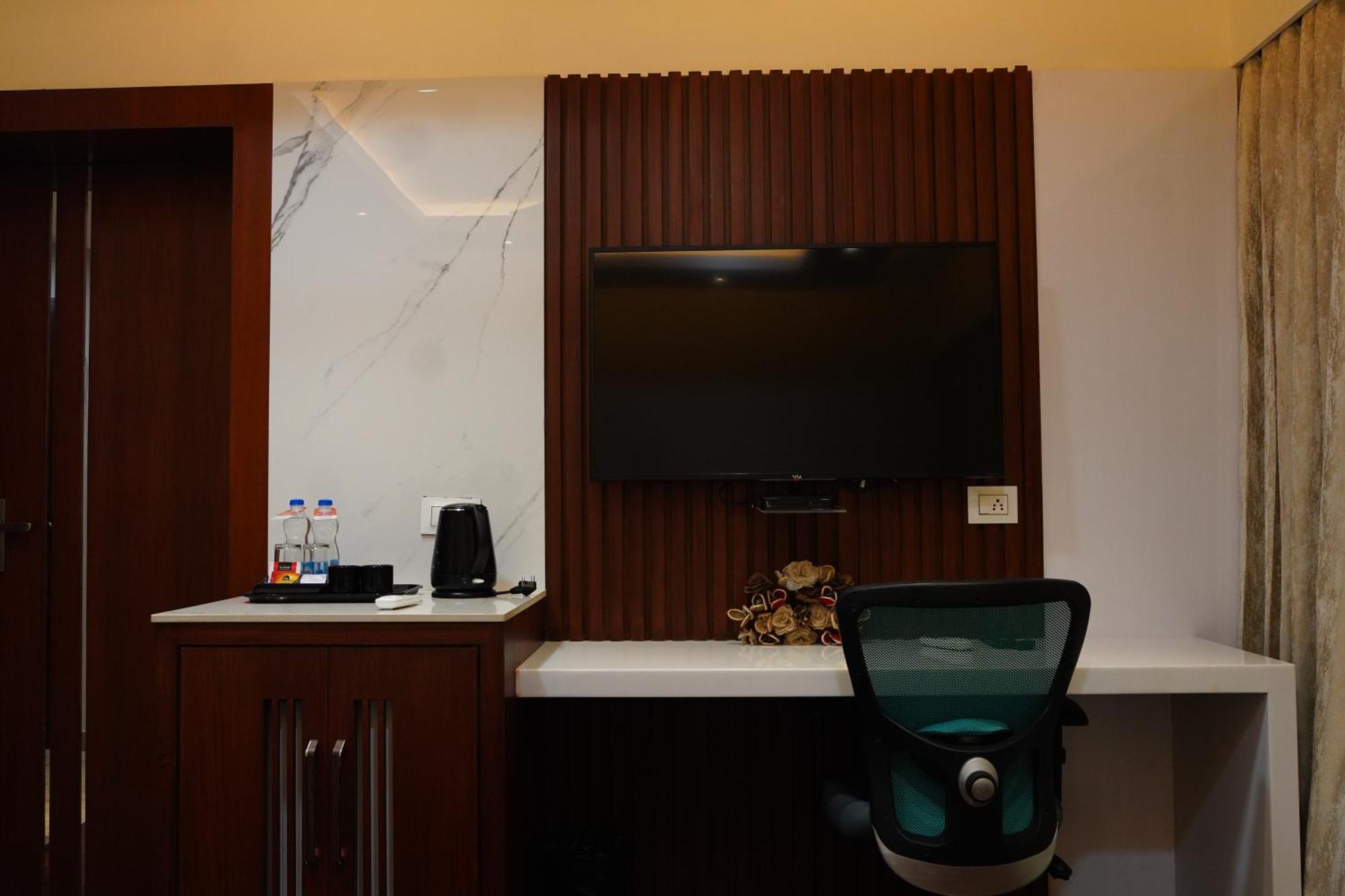 Chola Serviced Apartment Tiruchirappalli Buitenkant foto