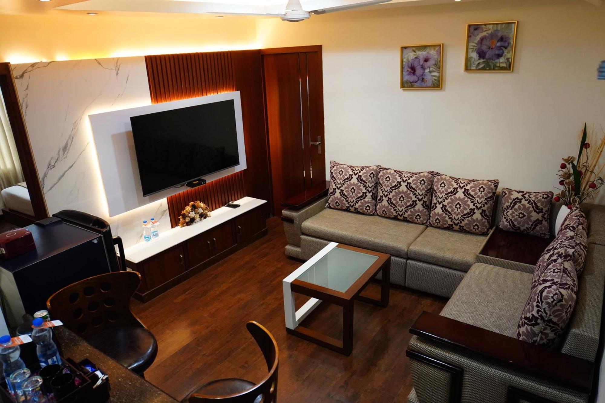 Chola Serviced Apartment Tiruchirappalli Buitenkant foto