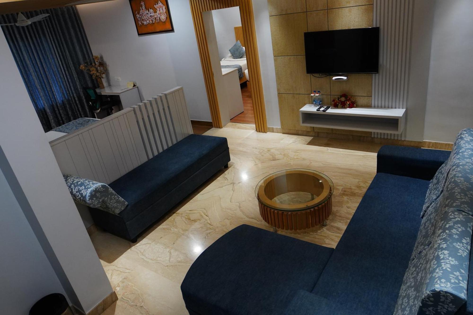 Chola Serviced Apartment Tiruchirappalli Buitenkant foto