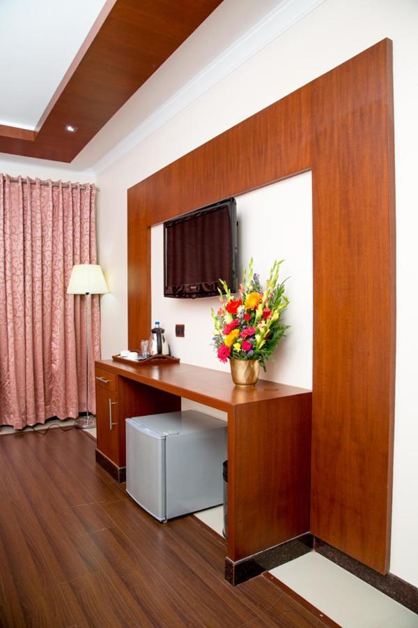 Chola Serviced Apartment Tiruchirappalli Buitenkant foto