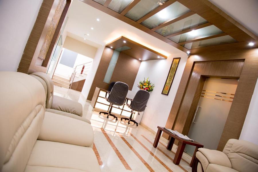 Chola Serviced Apartment Tiruchirappalli Buitenkant foto
