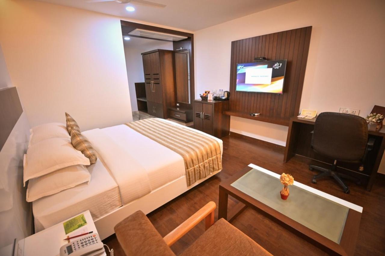 Chola Serviced Apartment Tiruchirappalli Buitenkant foto
